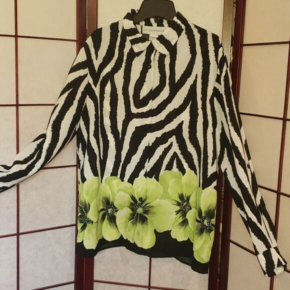 Sag Harbor Zebra Floral Button Up Blouse - Picture 1 of 8
